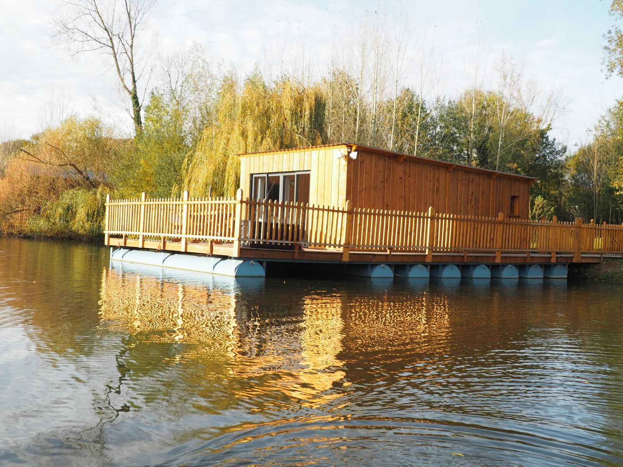 Cabanes Flottantes Et Gites Au Fil De L'Eau Colleville Exterior foto