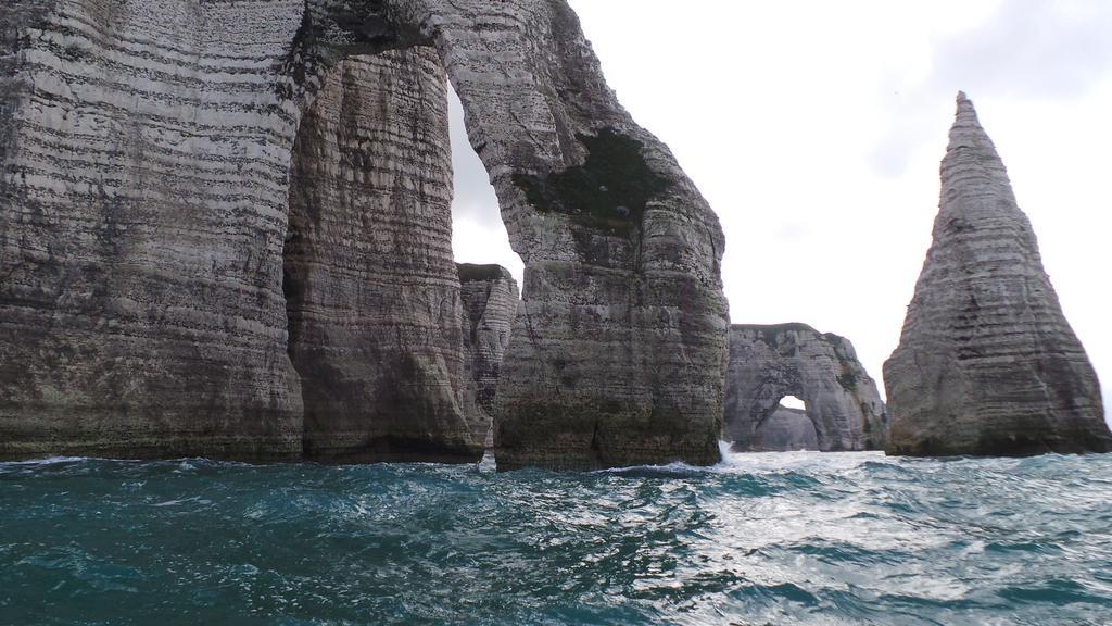 Cabanes Flottantes Et Gites Au Fil De L'Eau Colleville Exterior foto