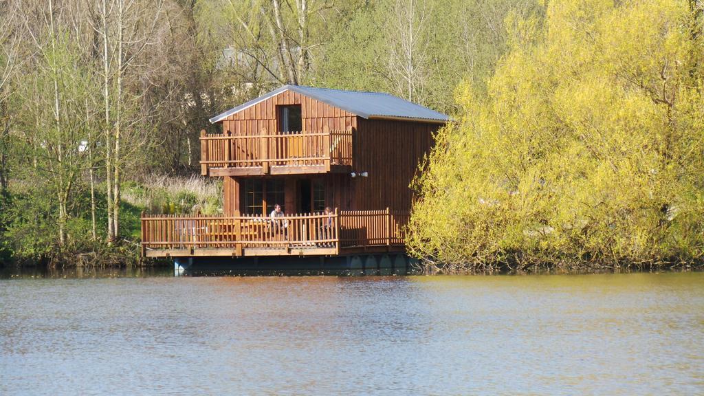 Cabanes Flottantes Et Gites Au Fil De L'Eau Colleville Exterior foto